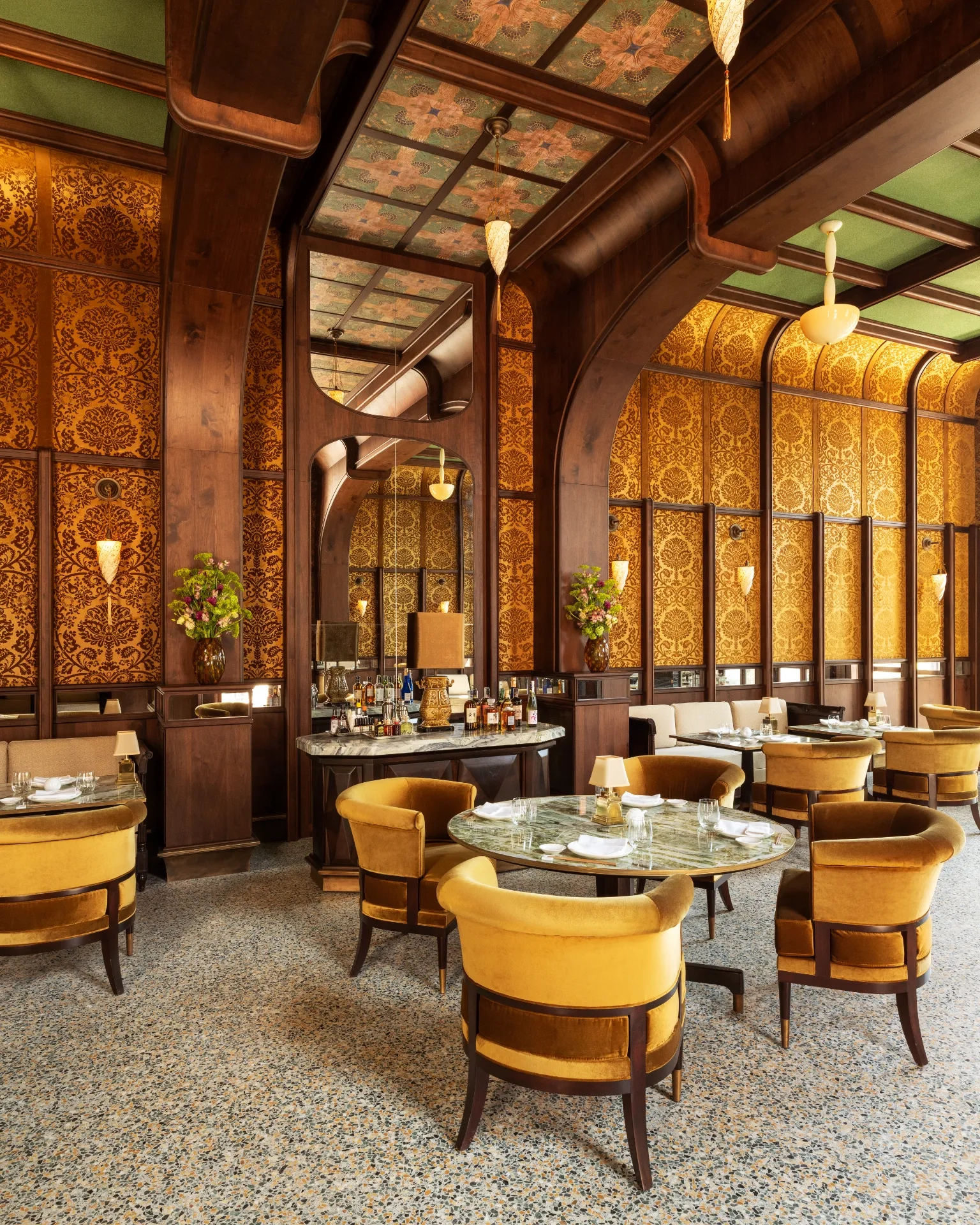Matusuhisa restaurant in the Airelles Palladio Venezia features yellow decor and green ceilings