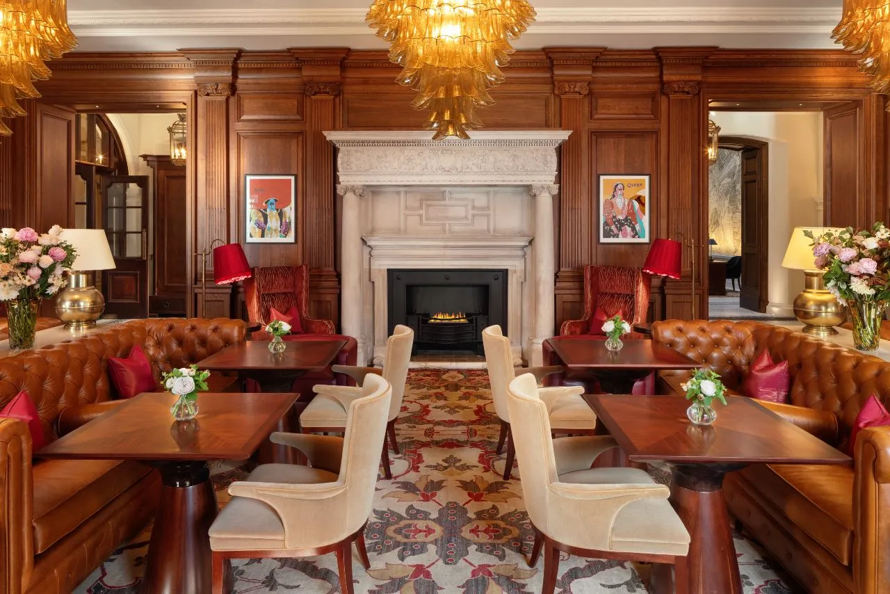 owo-drawing-room-raffles-london